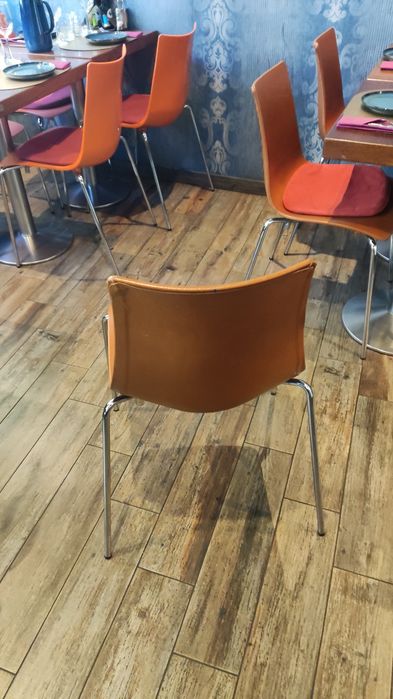 Cadeiras para restaurante ou sala de conferências