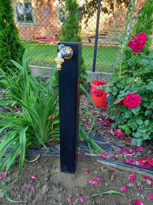 Słupek ogrodowy z kranem