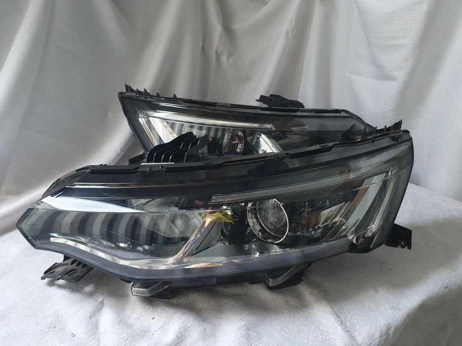 Lampa prawa Renault Talisman Lift EUROPA przód