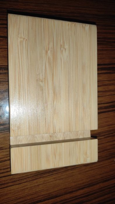 Podstawka na telefon drewniana