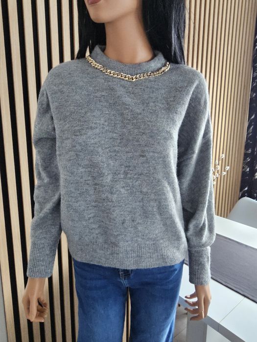 Sweter oversize złoty łańcuszek H&M szerokie rękawy ciepły miękki basi