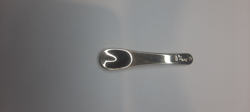 Autêntico pingente de colher folheado ouro 24k DIOR Prestíge.