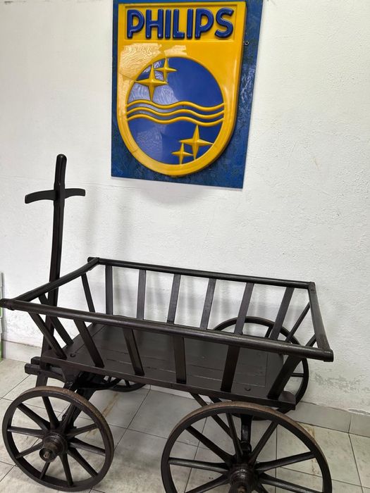 Carroca antiga em bom estado