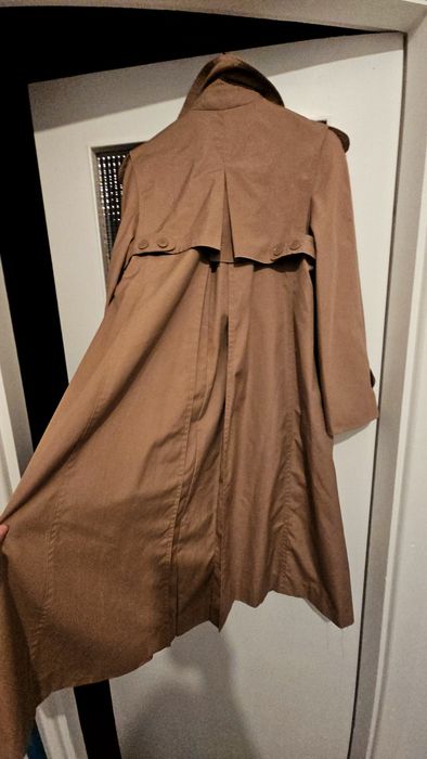 Płaszcz trencz oversize brąz jesień 
Płaszcz dla fanek oversize. Nie b