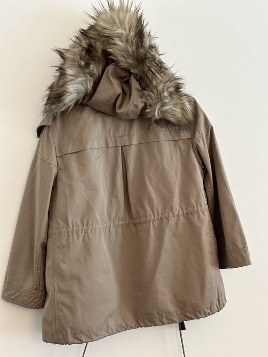 Casaco Zara com gorro