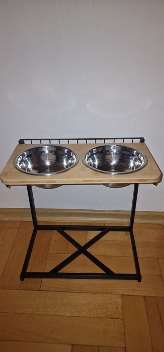 Stojak na miski dla zwierzaka