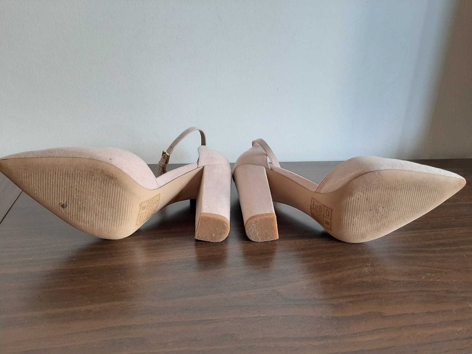 Sapatos de salto alto ALDO