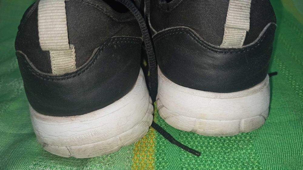 Мужские кроссовки