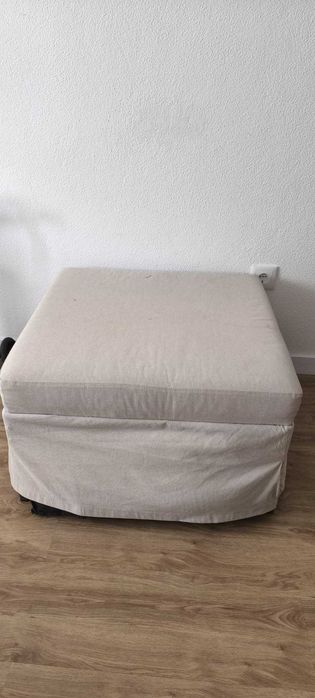 Sofá Cama IKEA com Pufe