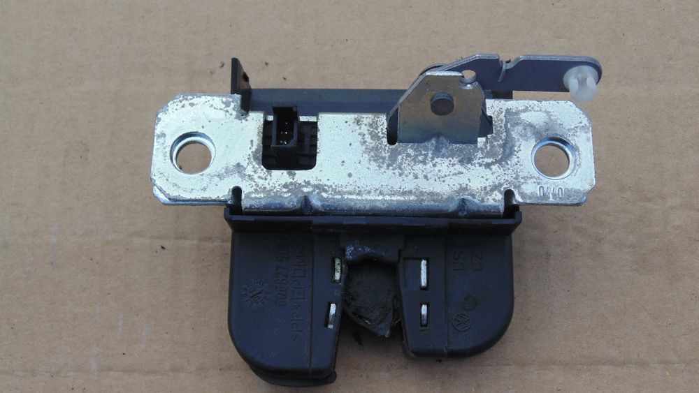 zamek tylnej klapy bagażnika vw polo iv 9n fl