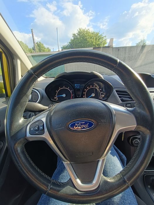 Продам свою Ford Fiesta