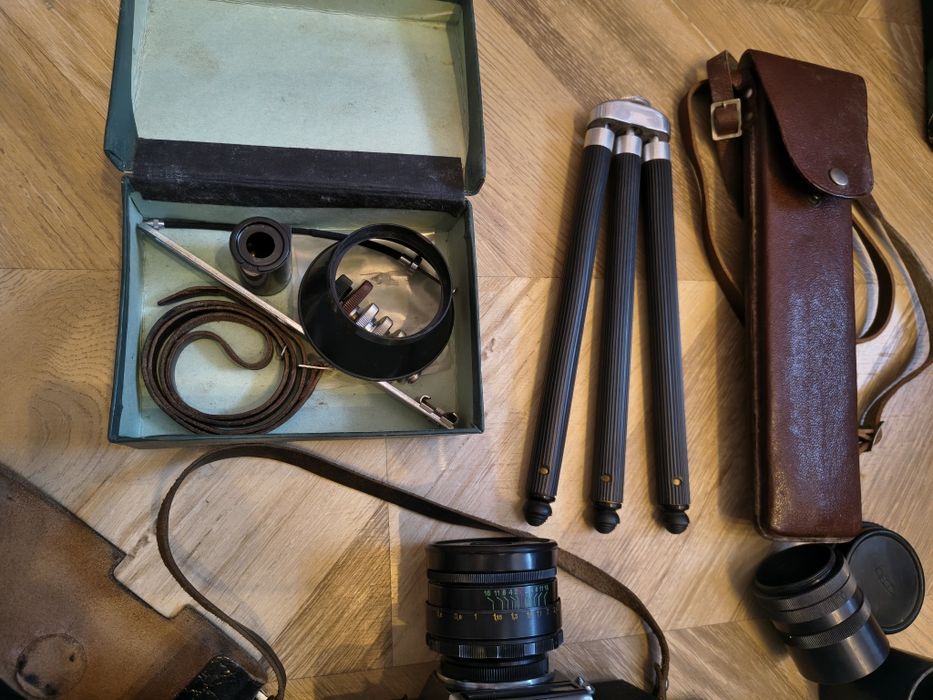 Zenit EC z obiektywem Helios 44-2 2/58 plus dodatki i statyw