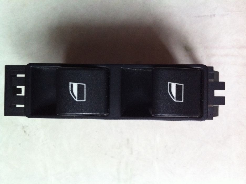 Тумблер б/у, для бокового стекла, на BMW E46 , купе.