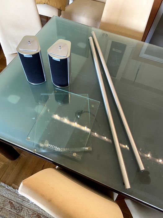 Colunas posteriores PIEGA S 3 SAT + 2x Base de apoio SPECTRAL