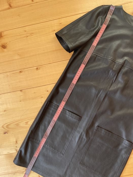 Сукня з екошкіри