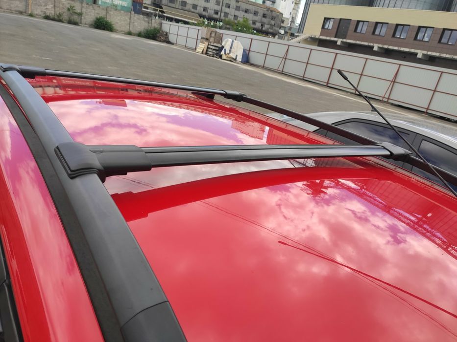 Поперечины (перемычки) на рейлинги (багажник) универсальные.