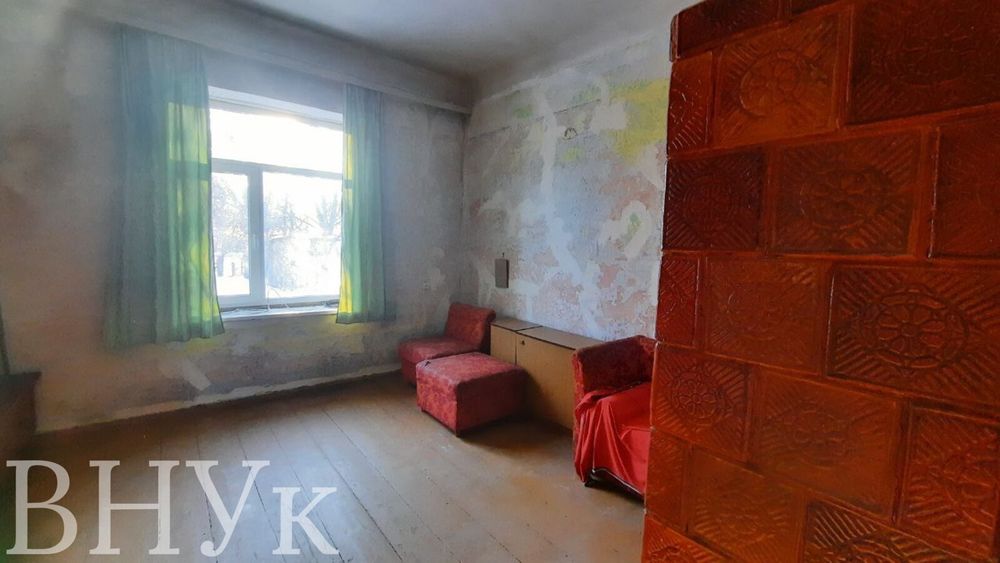 Продам квартиру з земельною ділянкою в центрі м. Ківерці