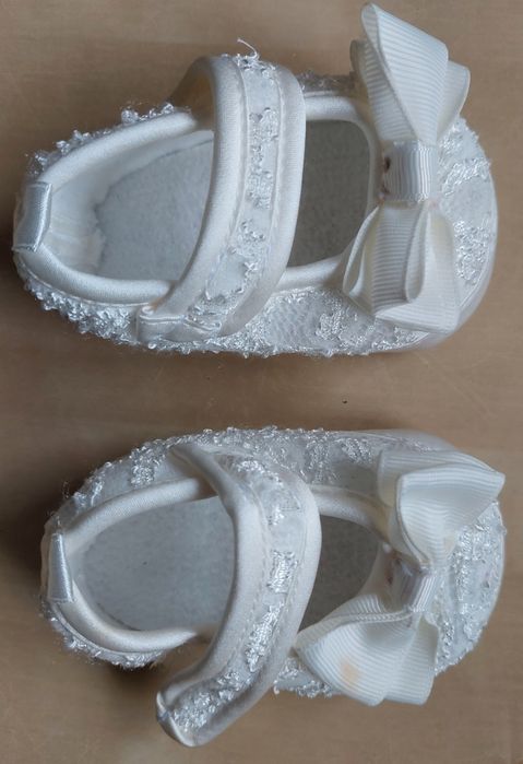 Buty do chrztu, niechodki białe, NOWE