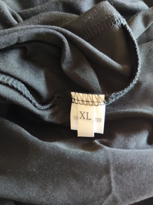 Vestido preto de senhora