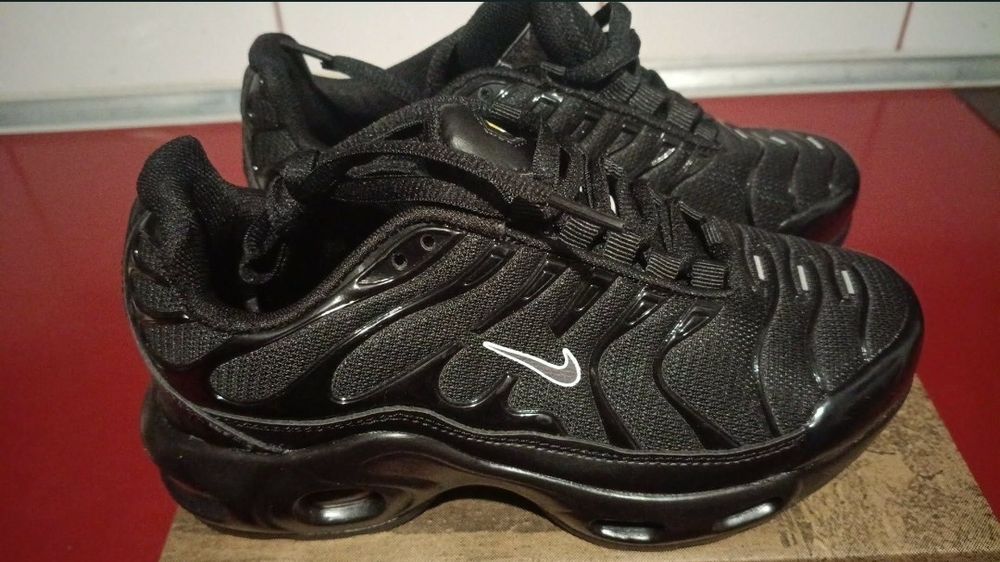 Nowe buty dziecięce sportowe