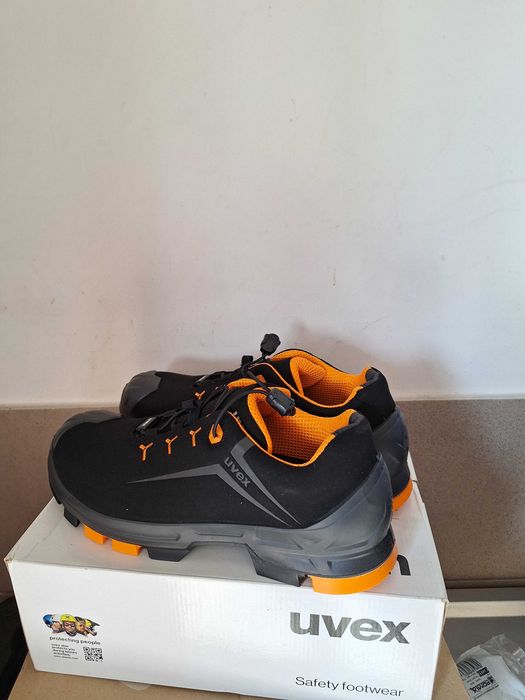 Buty Bhp UVEX S3 SRC 45
