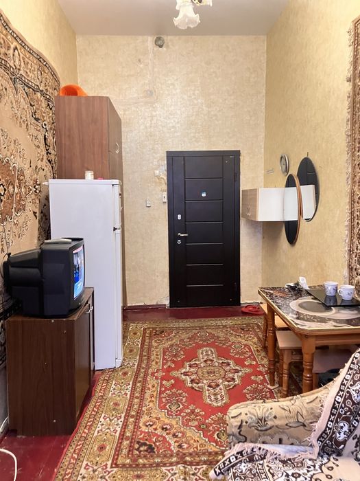 Льва Толстого/Нежинская. Центр, комната в комуне