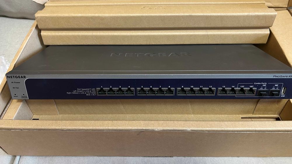 Przełącznik / switch Netgear XS716T
