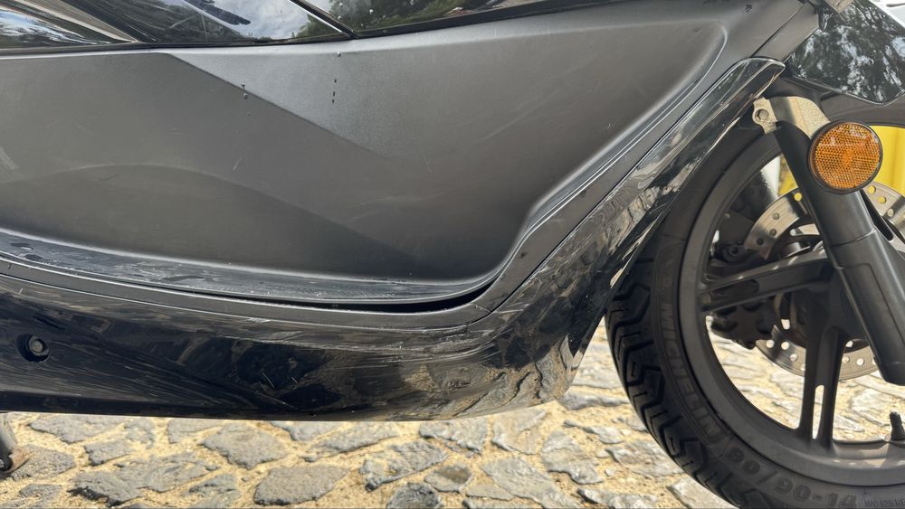 PCX 125 de 2017 de garagem