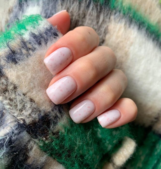 Манікюр. Педикюр. Рівне. Проспект Миру,  від центру 5 хв