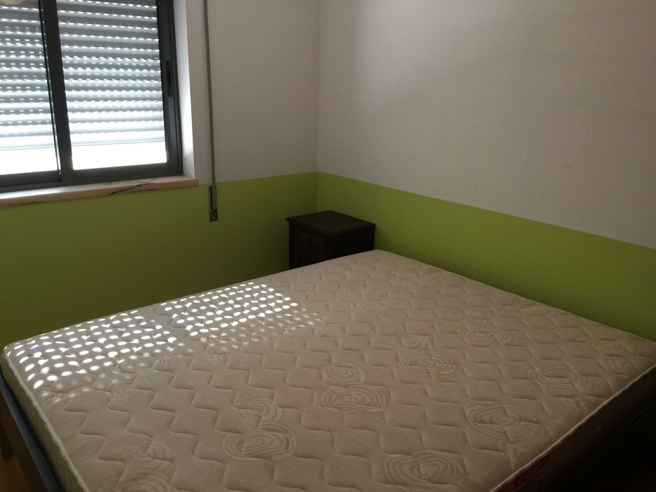 Arrenda-se Apartamento T2 Centro de Mafra c/ Novo