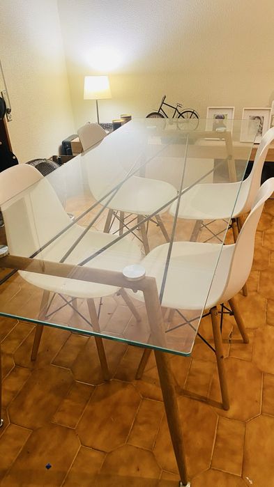 Mesa de jantar 190X80 com 4 cadeiras