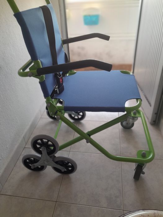 Cadeira auxiliar de escadas