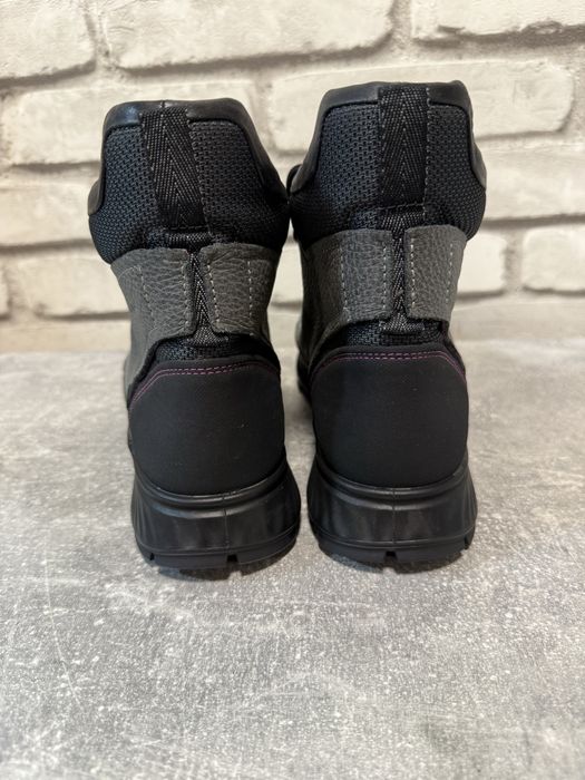 Кожаные деми ботинки Ecco 39 р