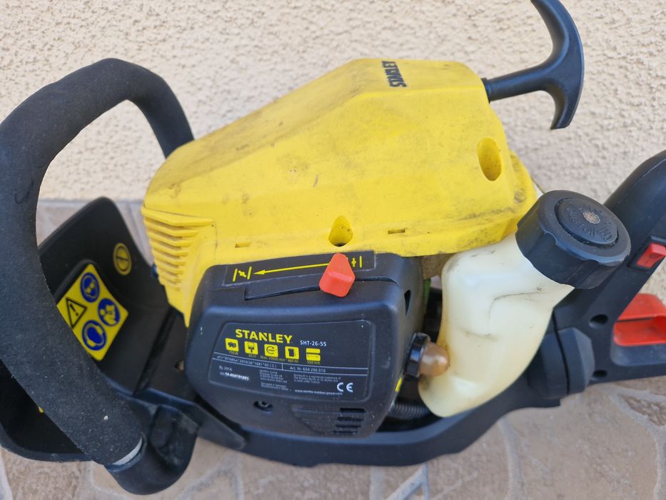 Nożyce spalinowe do żywopłotu Stanley