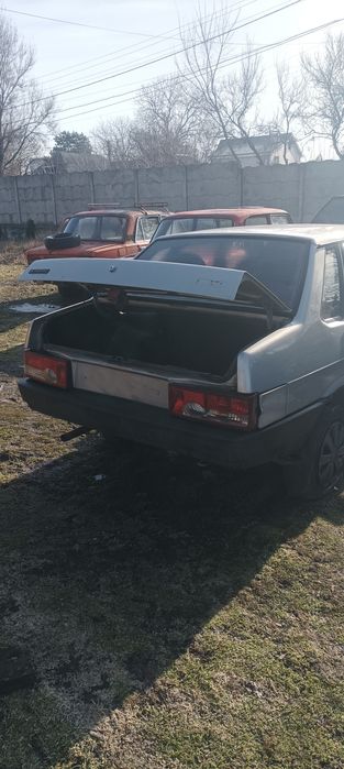 Автомобиль ВАЗ 21099