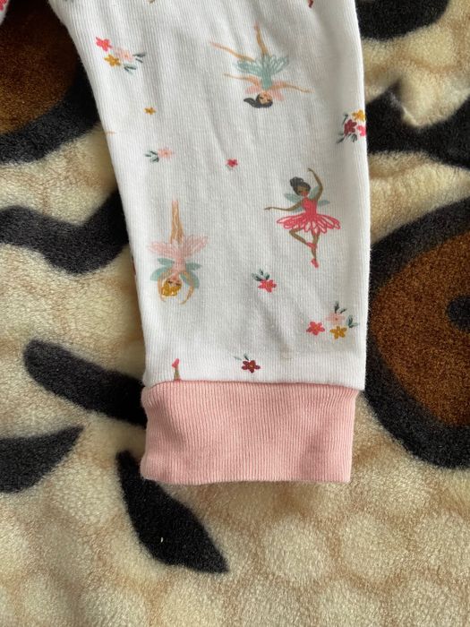 Чоловічок  від carter’s для дівчинки