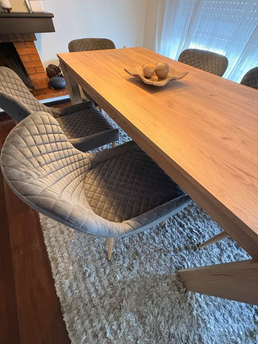 Mesa de jantar LINTRUP com cadeiras