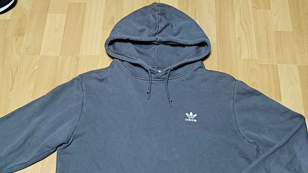 Męska bluza ADIDAS ESSENTIALS r.L stan bardzo dobry