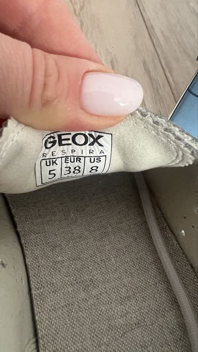 Нові кеди Geox, оригінал, дихаючі, 38, на вузьку ногу