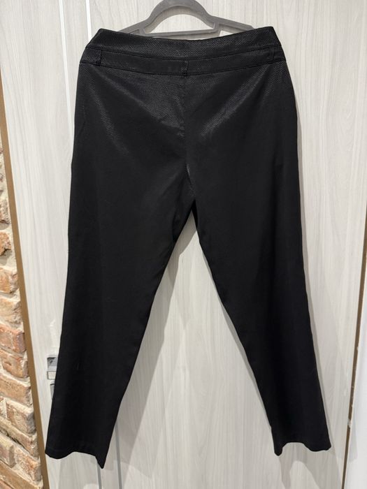 Spodnie eleganckie z połyskiem czarne Butik 48