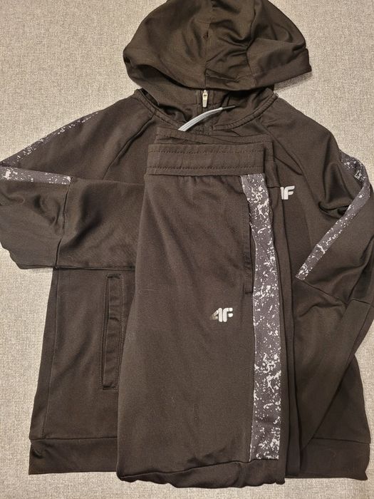 Komplet dresowy dla chłopca 4F