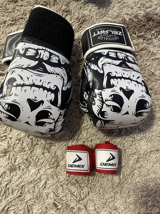 Перчатки для бокса или мма