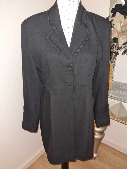 Casaco preto de Senhora