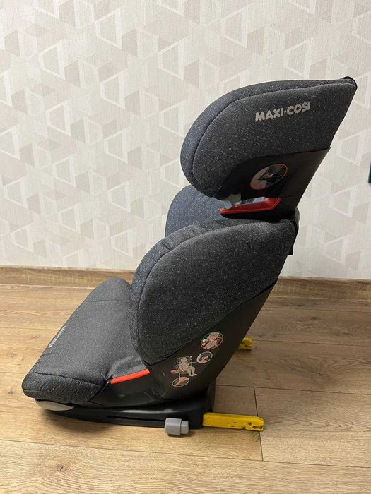 Автокрісло Maxi-Cosi RodiFix з IsoFix 15-36 кг