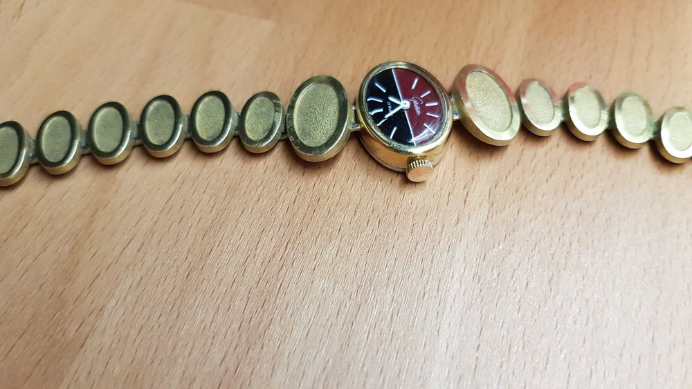 Rzadki biżuteryjny zegarek *Glashutte*