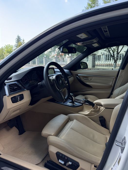 BMW 3 Series 2015 VIN WBA8E9G59GNT46018 фото оголошення 14 з 22