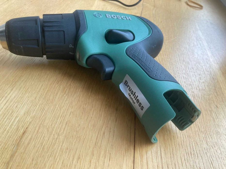 Шуруповерт Bosch EasyImpact 12 без АКБ  безщітковий