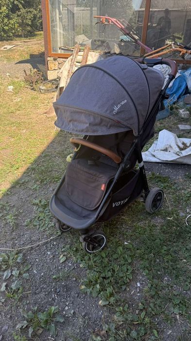 коляска прогулочна продам