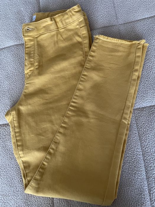 Calças amarelo torrado Lefties 9/10 amos NOVAS