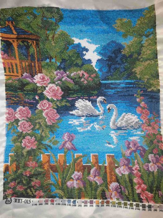 Картина вышитая бисером